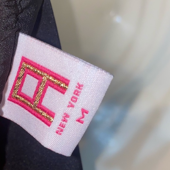 Black V-neck Ruffled Open Back Halter Dress - Picture 3 of 4